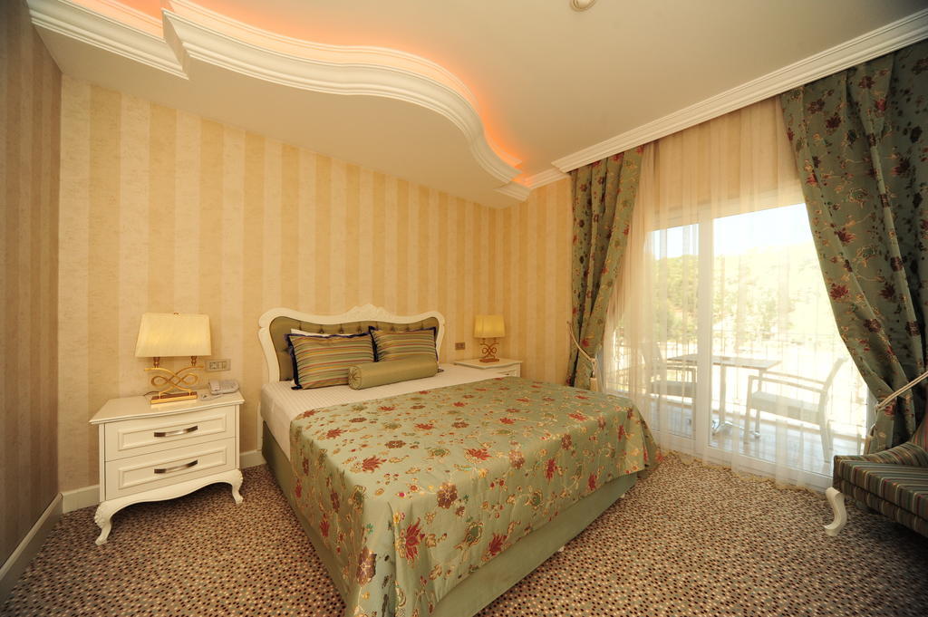 Grand Gocek Hotel Rum bild